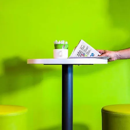 Hotel Ibis Budget Marseille Vitrolles (Bouches-du-Rhone)