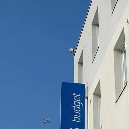 Hotel Ibis Budget Marseille Vitrolles (Bouches-du-Rhone)
